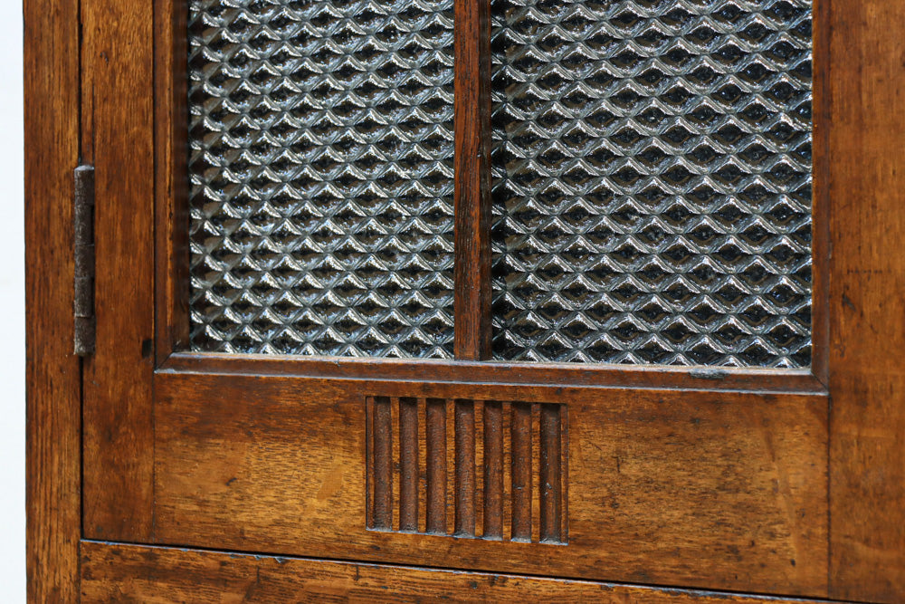 木枠デザインや蛇腹戸造りがお洒落なレトロ本棚　BB3150