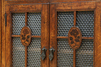 木枠デザインや蛇腹戸造りがお洒落なレトロ本棚　BB3150