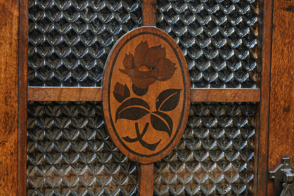 木枠デザインや蛇腹戸造りがお洒落なレトロ本棚　BB3150