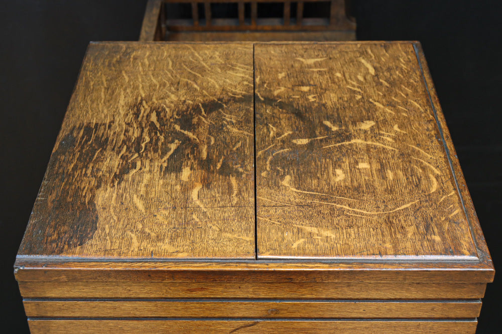 木枠デザインや蛇腹戸造りがお洒落なレトロ本棚 BB3150 – 古福庵