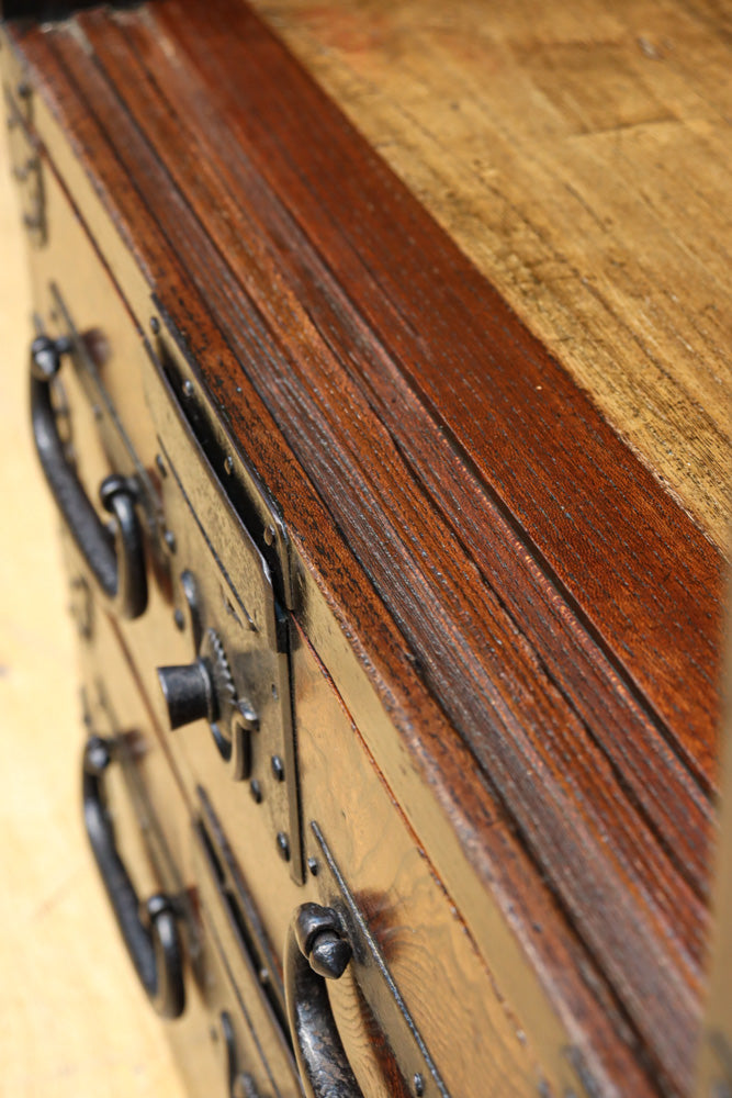 Merchant Chest BB3152