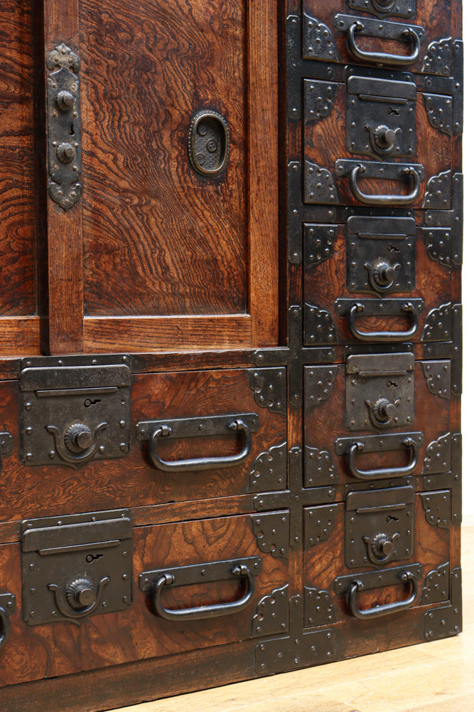 Merchant Chest BB3152