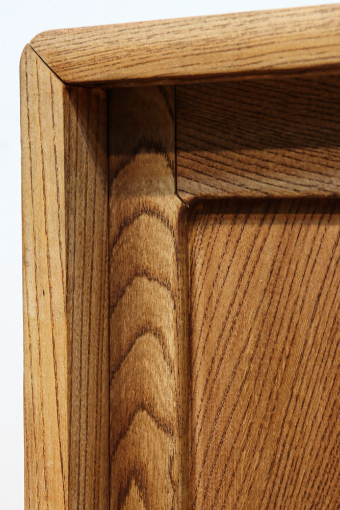 優美な杢目が流れる素地色の三方総欅収納箪笥　BB3153
