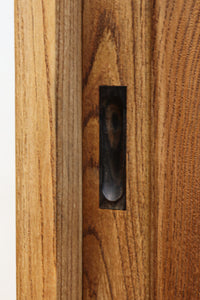 優美な杢目が流れる素地色の三方総欅収納箪笥　BB3153