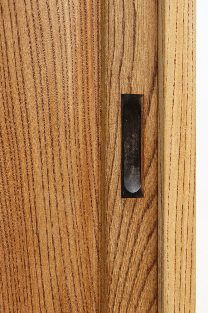 優美な杢目が流れる素地色の三方総欅収納箪笥　BB3153