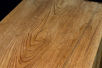 優美な杢目が流れる素地色の三方総欅収納箪笥　BB3153