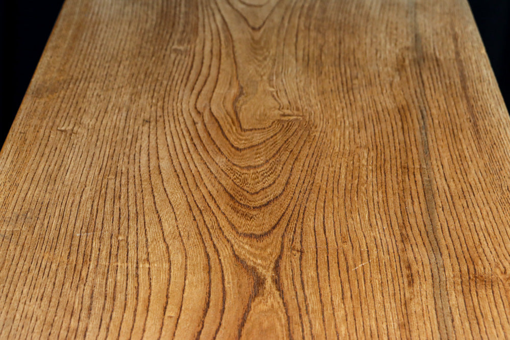 優美な杢目が流れる素地色の三方総欅収納箪笥　BB3153