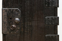 味わいのある色彩で歴史が感じられる北陸地方行商箪笥　BB3157