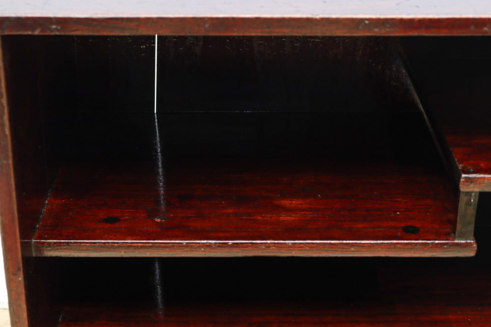 レトロな雰囲気纏う小型の総桐飾り棚　BB3158