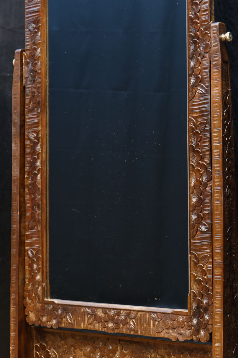 桜模様で飾られた美しい軽井沢彫りの姿見　BB3160