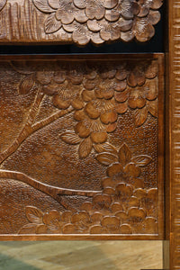 桜模様で飾られた美しい軽井沢彫りの姿見　BB3160