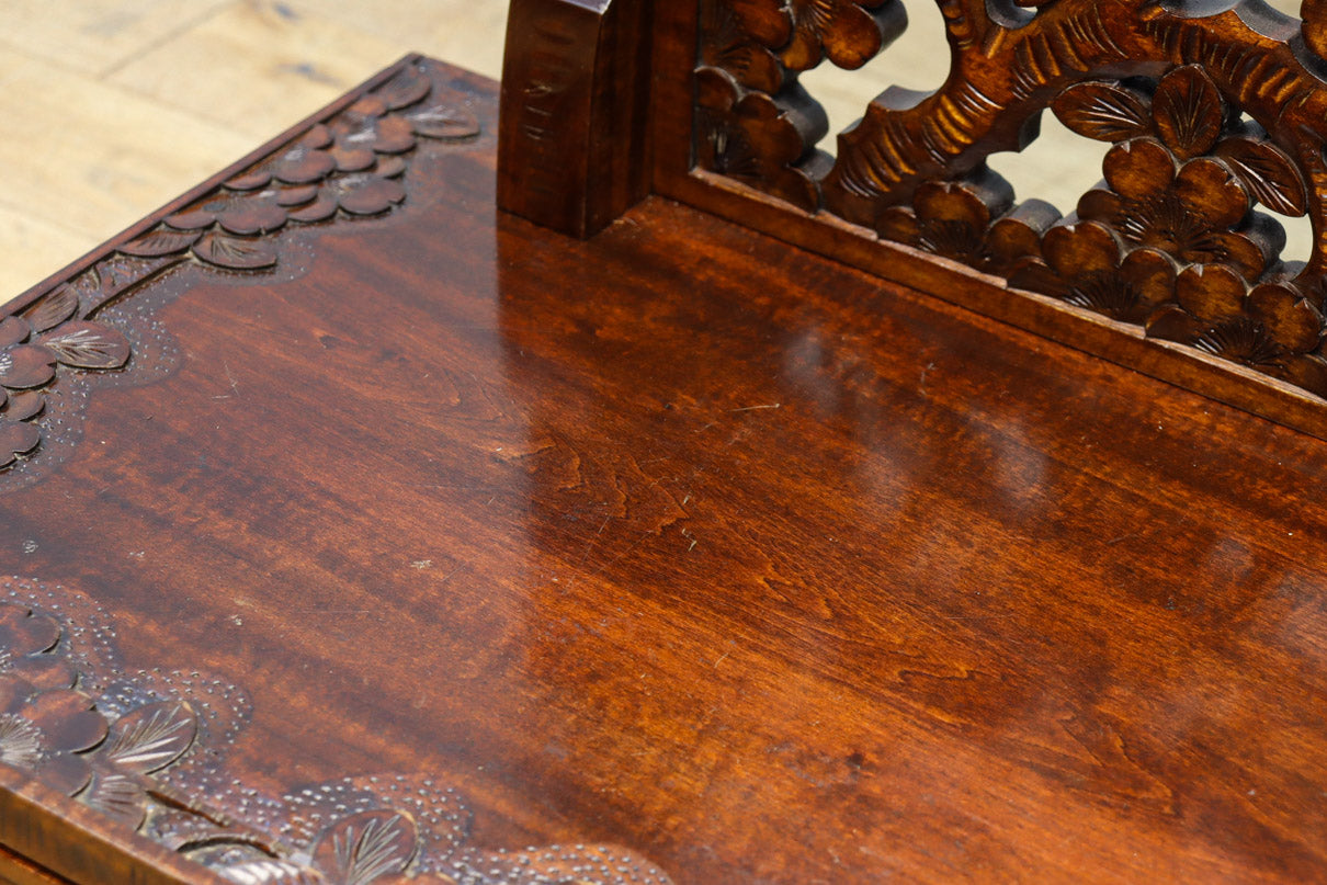 軽井沢彫りの上品な桜模様が浮かぶ鏡台　BB3164