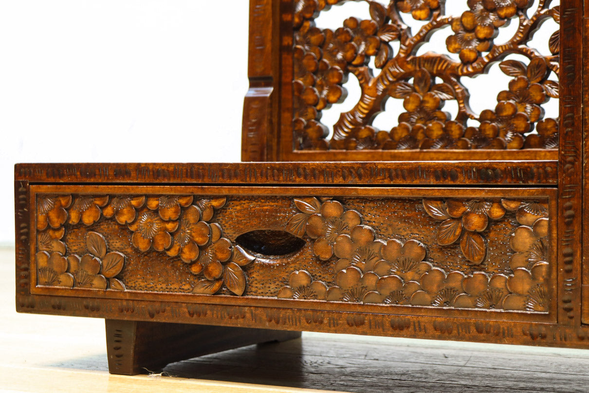 軽井沢彫りの上品な桜模様が浮かぶ鏡台　BB3164