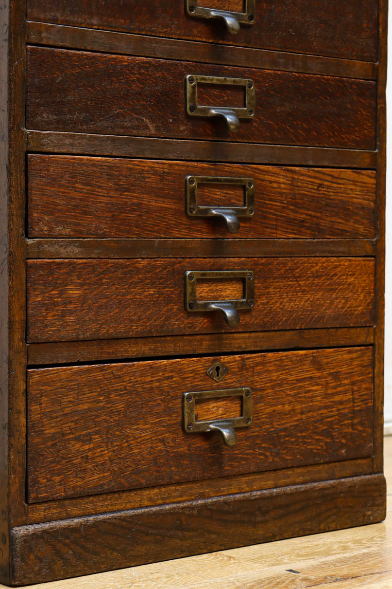 木材の温かみのあるシンプルな小引き出し　BB3168