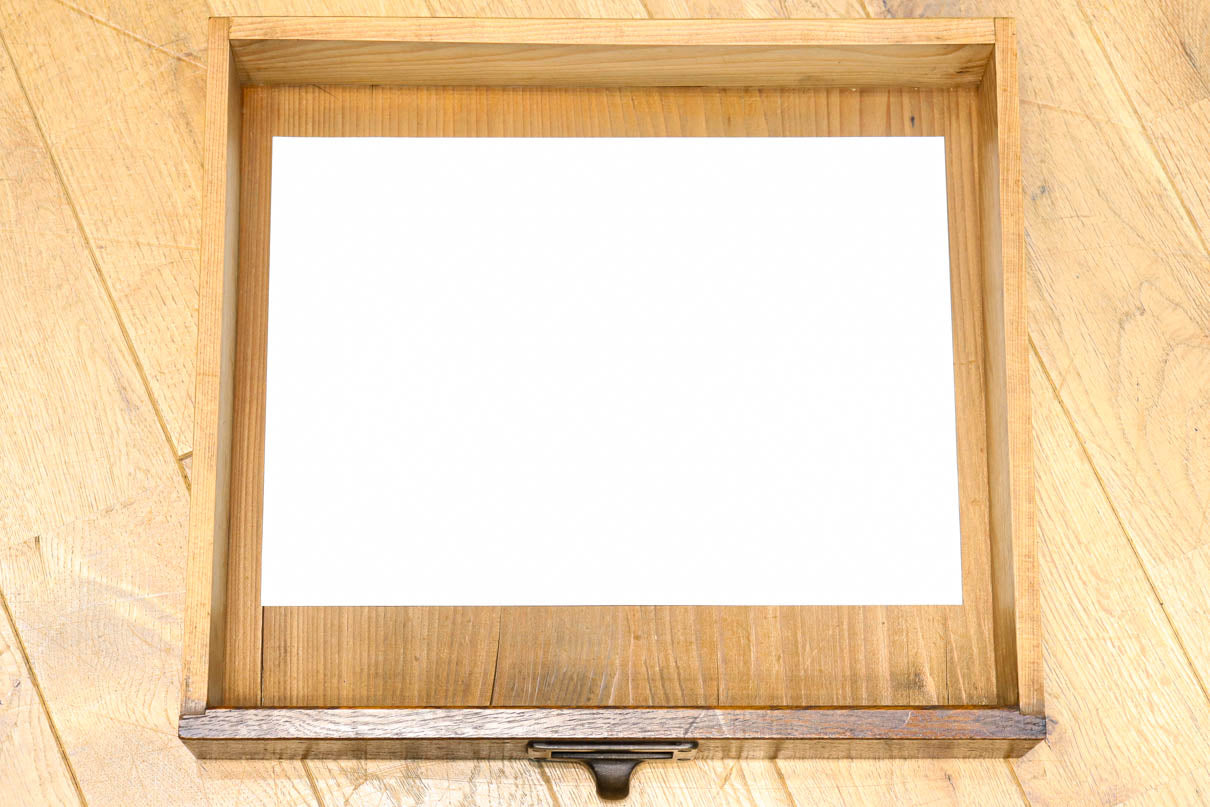 木材の温かみのあるシンプルな小引き出し　BB3168