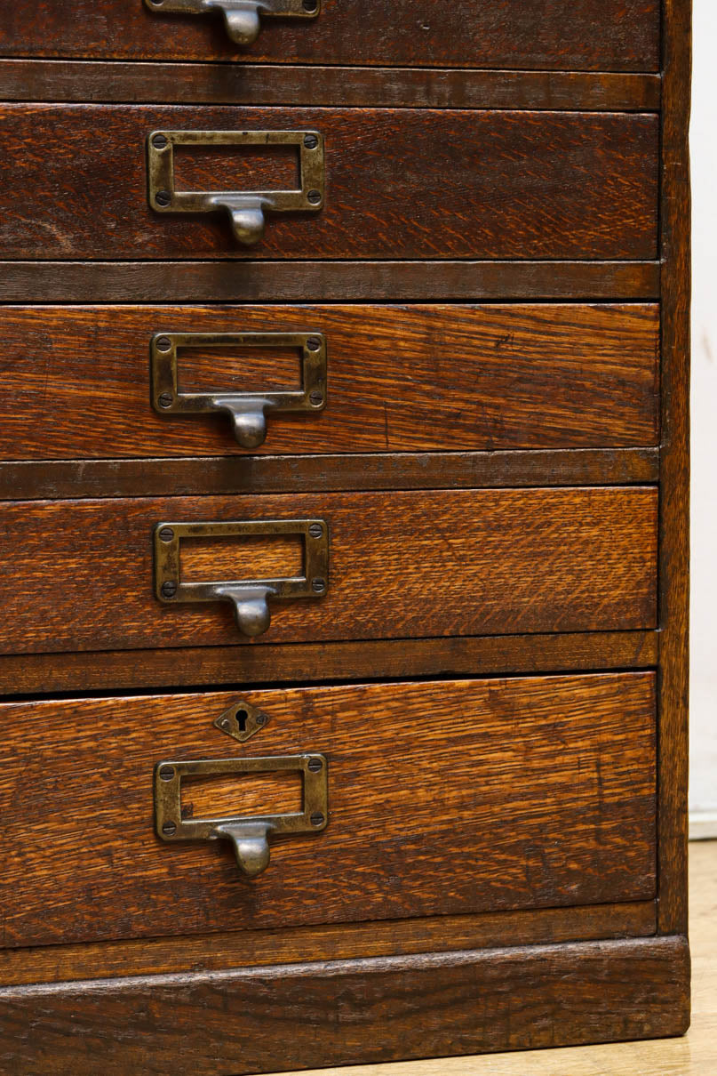 木材の温かみのあるシンプルな小引き出し　BB3168