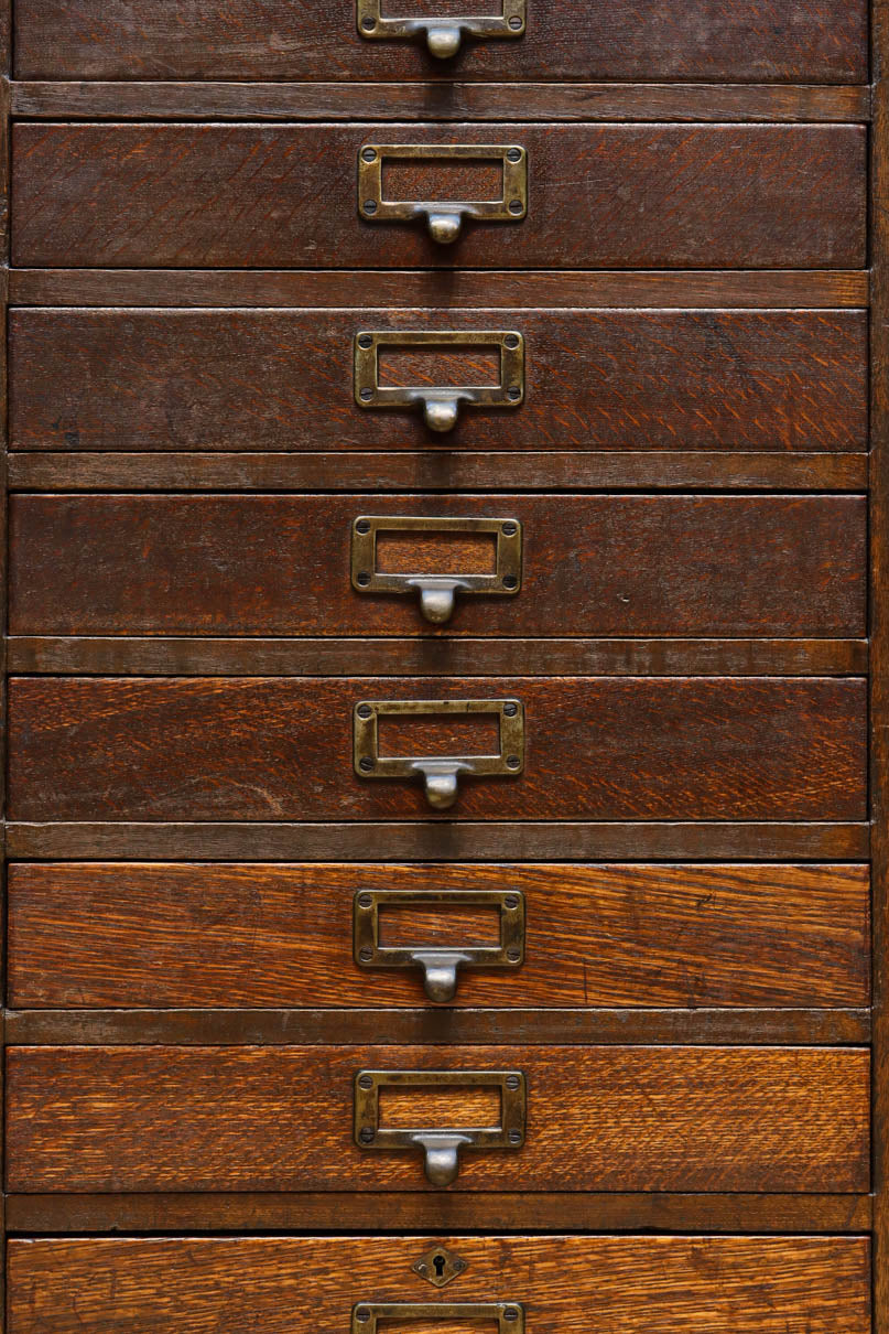 木材の温かみのあるシンプルな小引き出し　BB3168