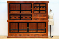 幅1960ミリ!! 四枚引き戸の壮観な造りで貫禄溢れる近江水屋箪笥　BB3173-MT