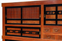 幅1960ミリ!! 四枚引き戸の壮観な造りで貫禄溢れる近江水屋箪笥　BB3173-MT