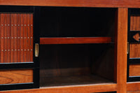 幅1960ミリ!! 四枚引き戸の壮観な造りで貫禄溢れる近江水屋箪笥　BB3173-MT