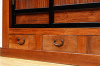 幅1960ミリ!! 四枚引き戸の壮観な造りで貫禄溢れる近江水屋箪笥　BB3173-MT