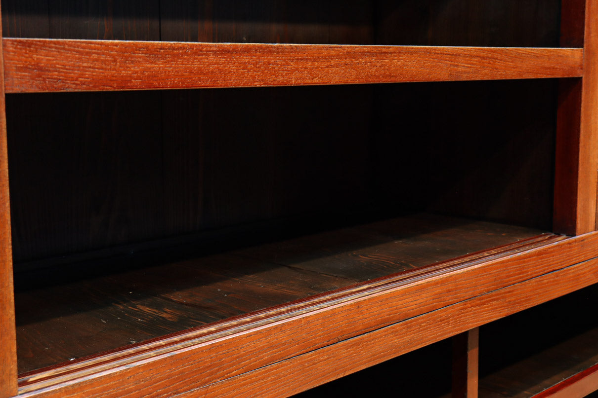 幅1960ミリ!! 四枚引き戸の壮観な造りで貫禄溢れる近江水屋箪笥　BB3173-MT