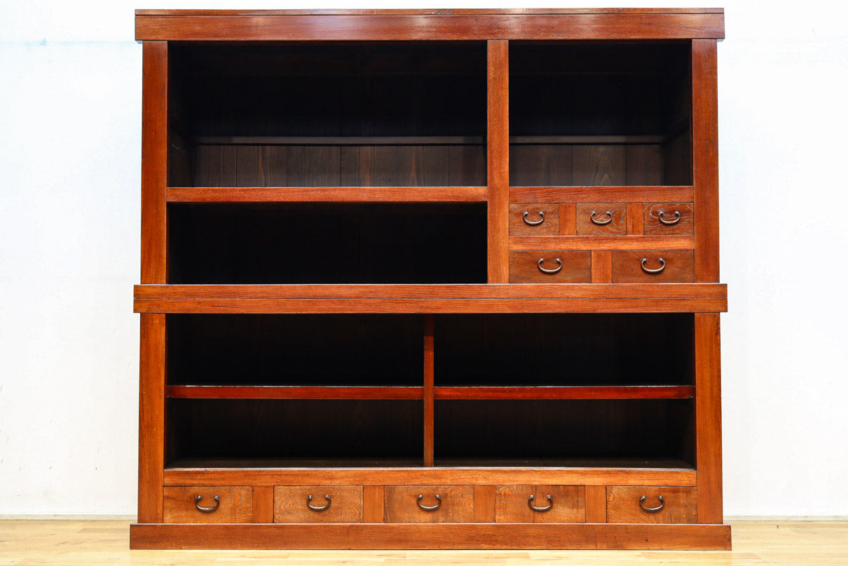 幅1960ミリ!! 四枚引き戸の壮観な造りで貫禄溢れる近江水屋箪笥　BB3173-MT