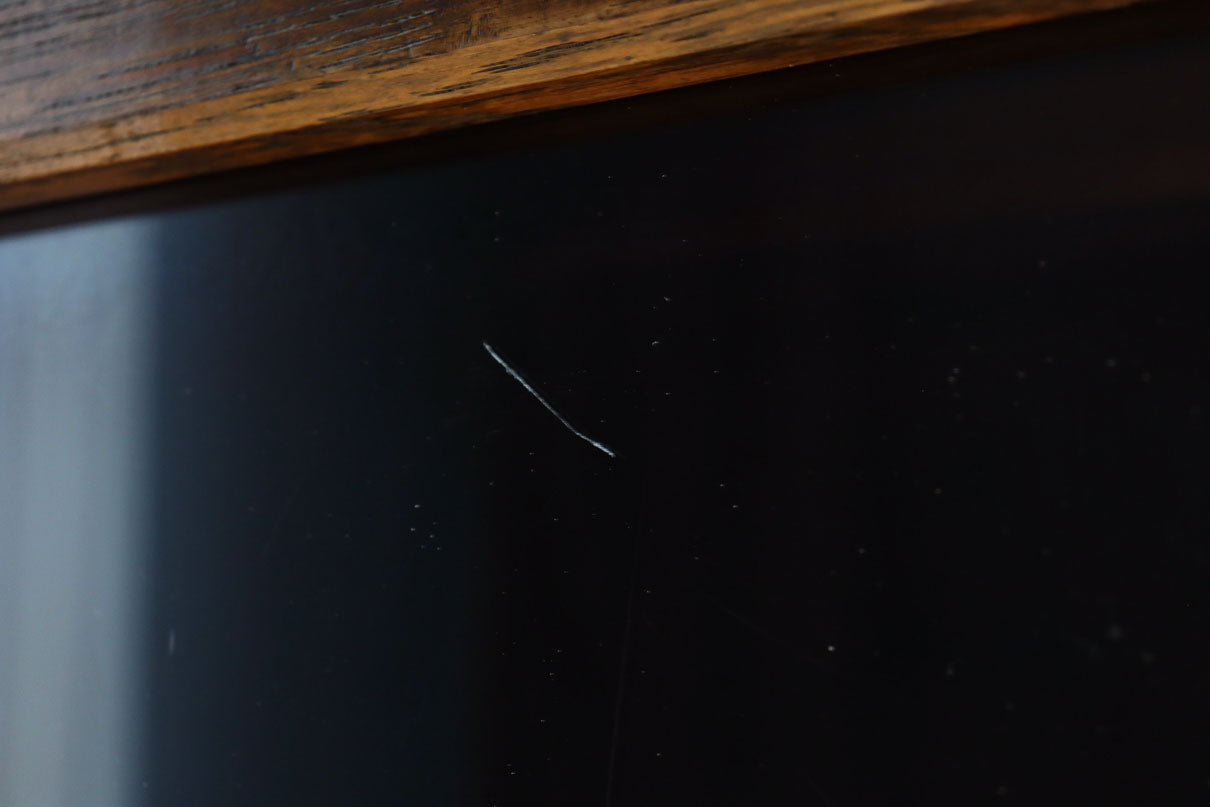 レトロガラスの煌めきが美しいアイアンフレーム付きガラスケース　BB3177