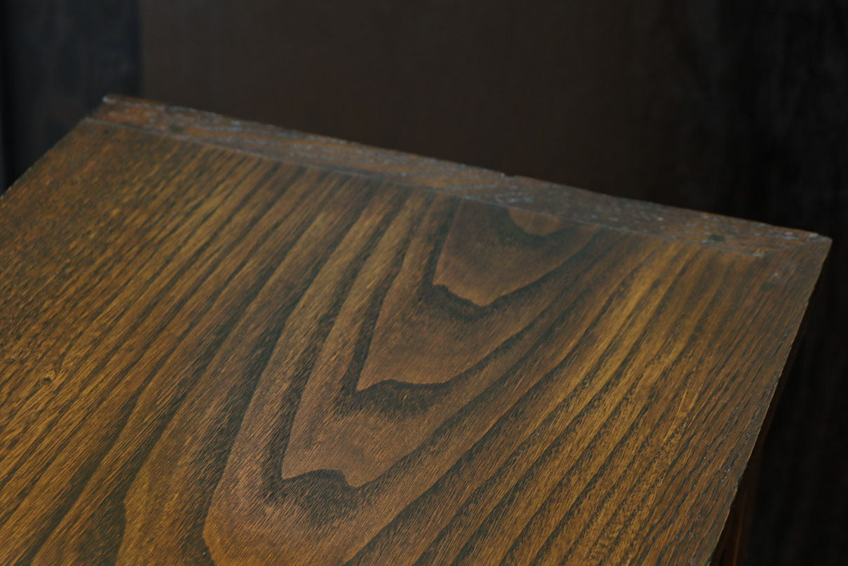 レトロガラスの煌めきが美しいアイアンフレーム付きガラスケース　BB3177