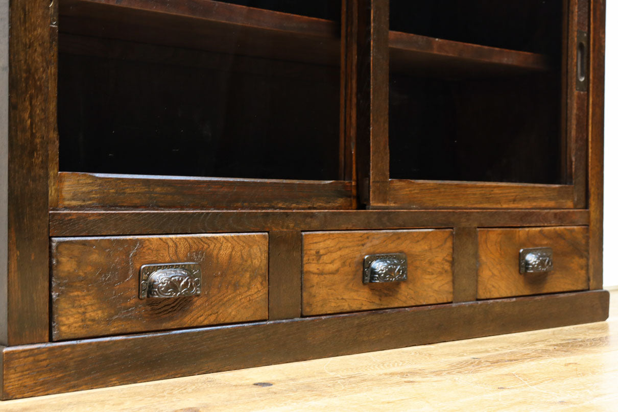 幅1076ミリ　ゆらゆらガラスの温かみあるレトロガラスケース　BB3178