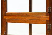 収納部分が3段に分割された使い易い脚高デザインのガラスケース　BB3180