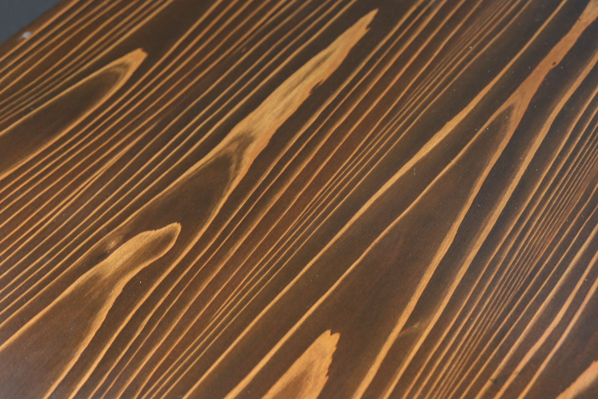 収納部分が3段に分割された使い易い脚高デザインのガラスケース　BB3180