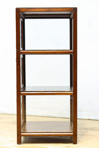 収納部分が3段に分割された使い易い脚高デザインのガラスケース　BB3180