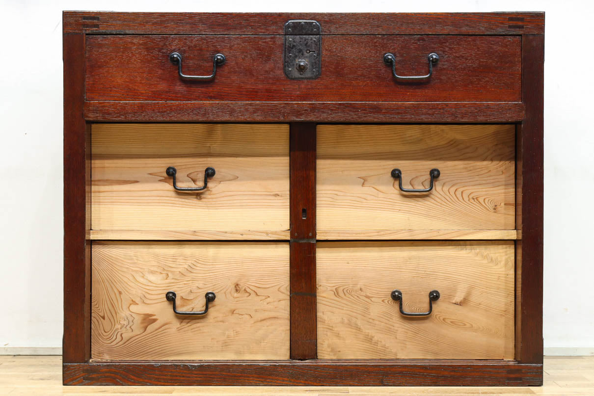 Merchant Chest BB3197