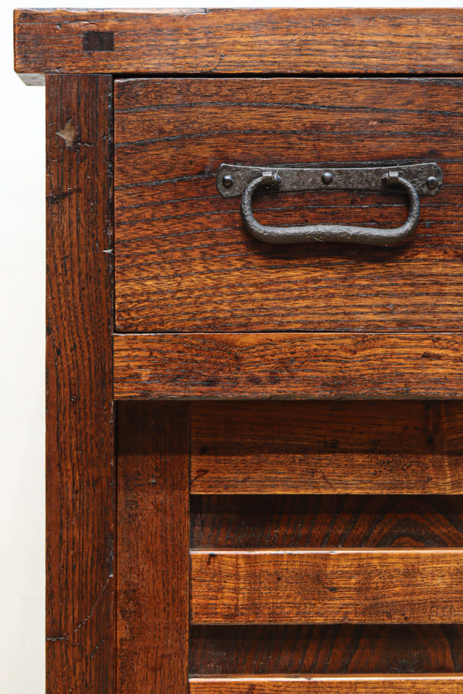 Merchant Chest BB3198