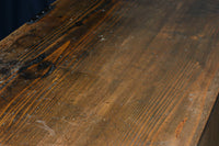 迫力ある杢目と金具の調和が貫禄を与える米沢帳場箪笥　BB3200