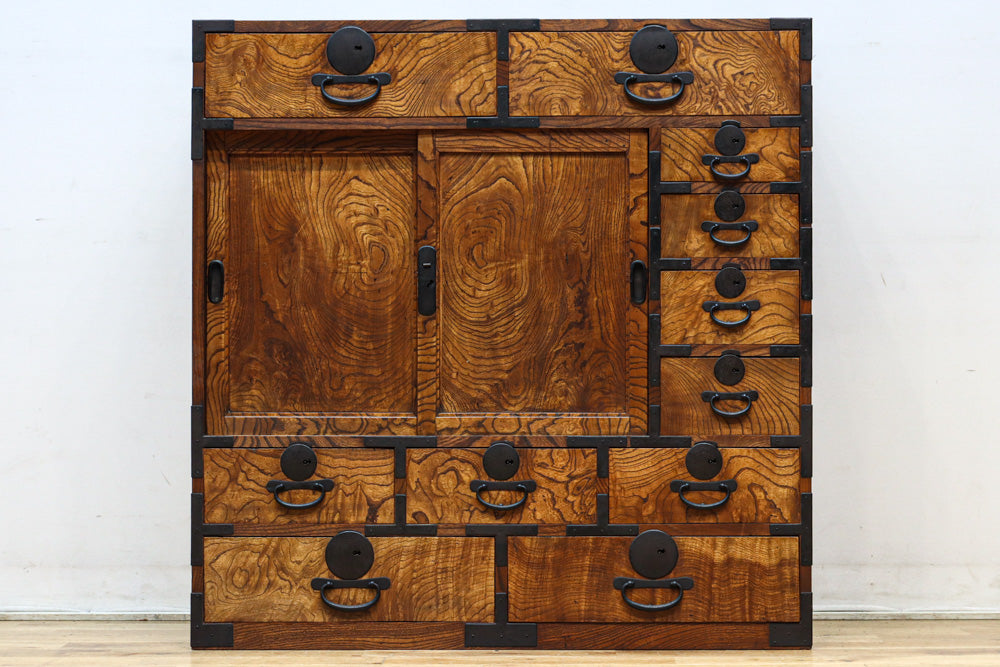 美しい杢目が流れる上質な帳場箪笥　BB3201