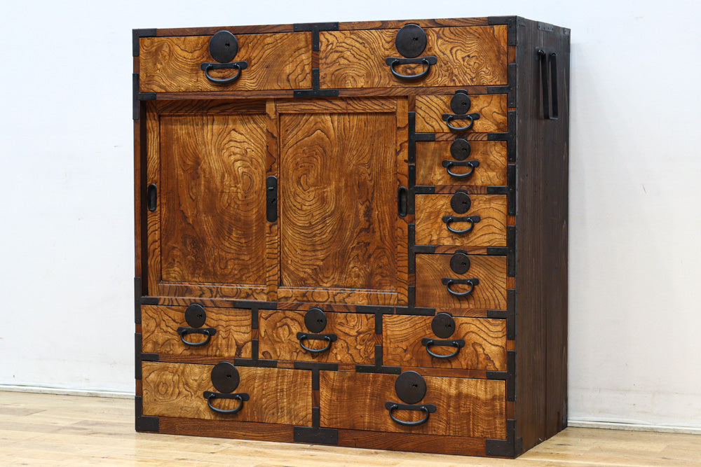 美しい杢目が流れる上質な帳場箪笥　BB3201