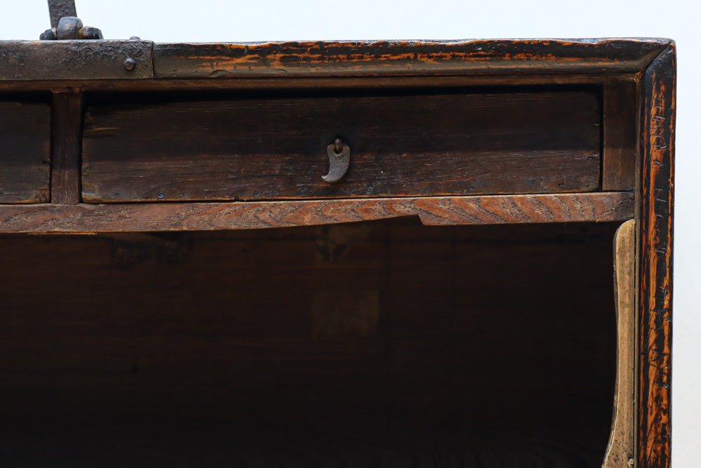 Antique tool box BB3202