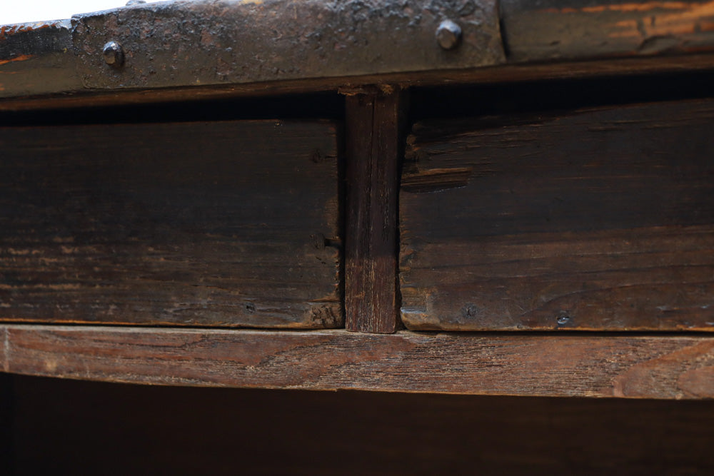 Antique tool box BB3202