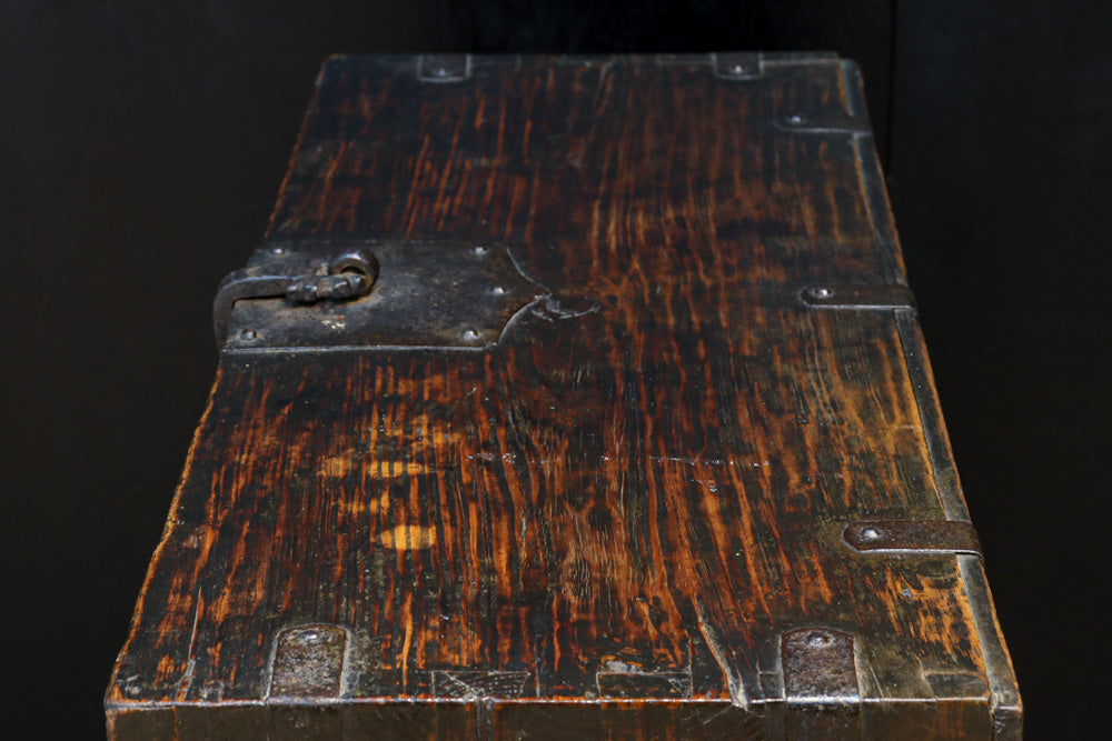 Antique tool box BB3202