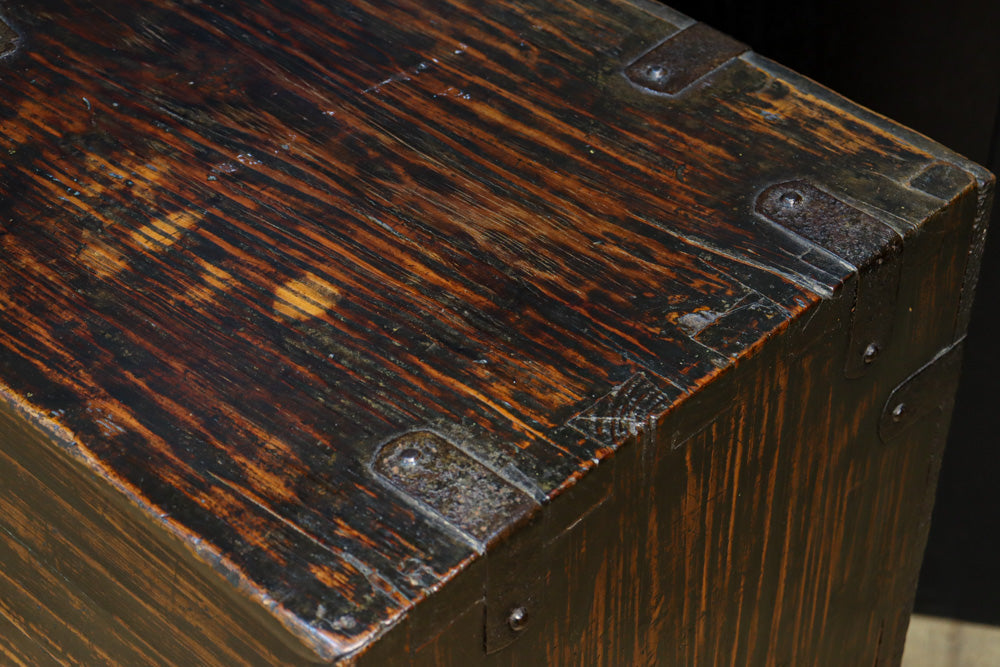 Antique tool box BB3202