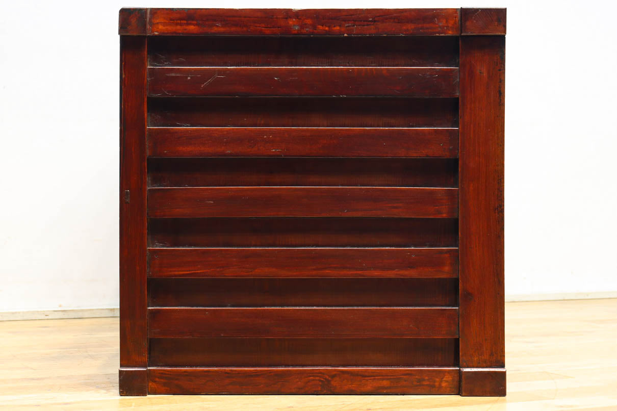 見事な杢目の素晴らしい面持ちの全面総欅越後帳場箪笥　BB3218