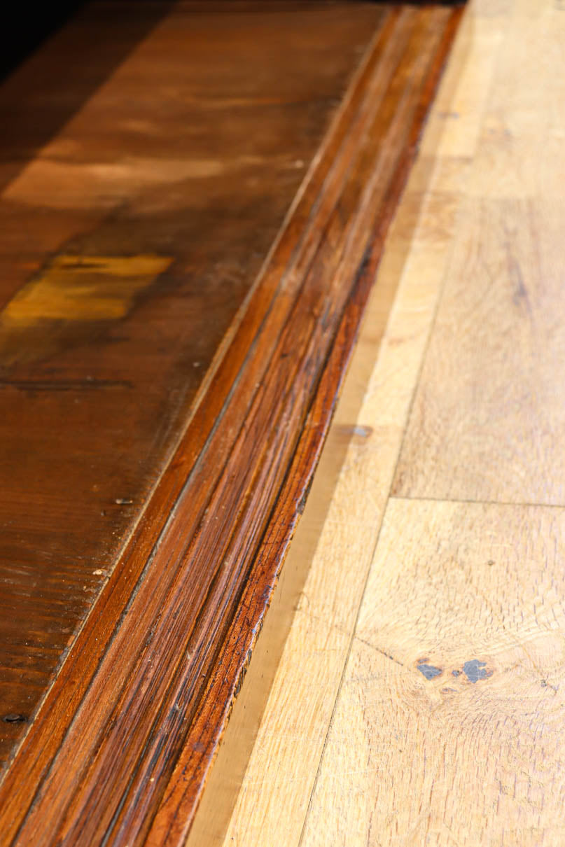 見事な杢目の素晴らしい面持ちの全面総欅越後帳場箪笥　BB3218