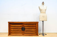 見事な杢目の素晴らしい面持ちの全面総欅越後帳場箪笥　BB3218