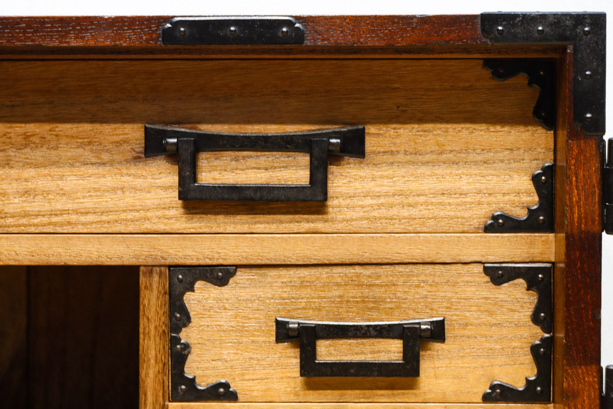 Merchant Chest BB3232