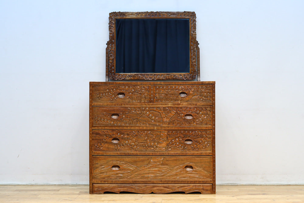 桜の木が引き出し前面に美しく描かれた軽井沢彫りの鏡台　BB3236