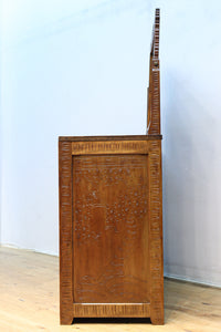 桜の木が引き出し前面に美しく描かれた軽井沢彫りの鏡台　BB3236