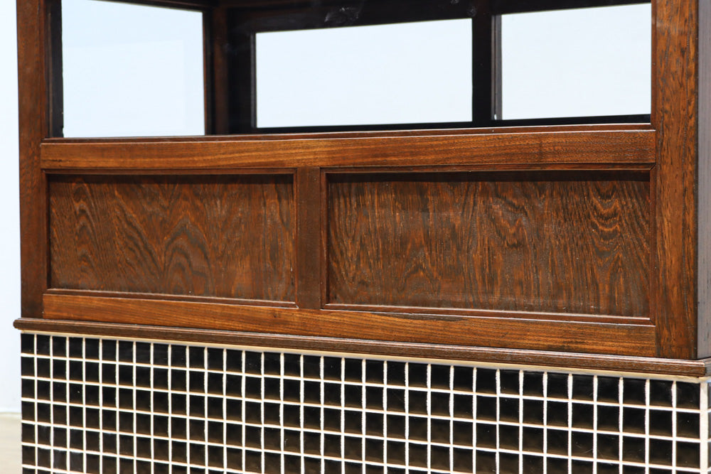 昭和レトロ!! タイルの細工がお洒落なオークガラスケース　BB3237