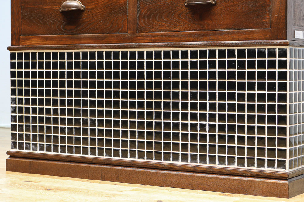 昭和レトロ!! タイルの細工がお洒落なオークガラスケース　BB3237